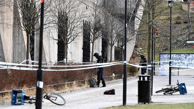 Explosion près d'une bouche de métro à Stockholm: un mort - ảnh 1