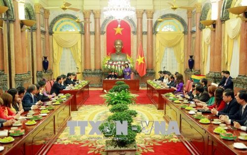 Dang Thi Ngoc Thinh : Il faut perfectionner les politiques sociales  - ảnh 1