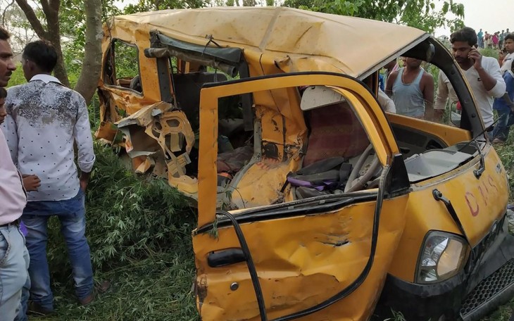 Inde: 13 enfants tués dans un accident de van - ảnh 1