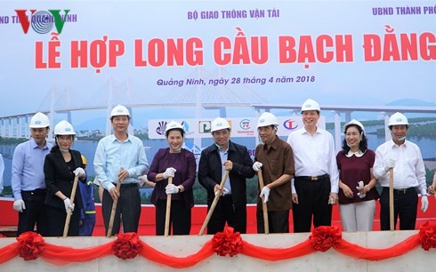 Nguyên Thi Kim Ngân au raccordage du pont Bach Dang - ảnh 1