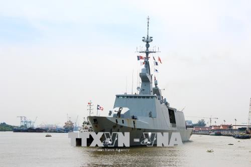   Des navires francais en visite à Hô Chi Minh-ville - ảnh 1