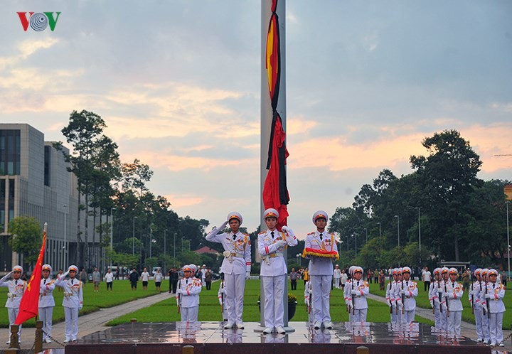 Les obsèques de Trân Dai Quang couvertes par la presse étrangère  - ảnh 1