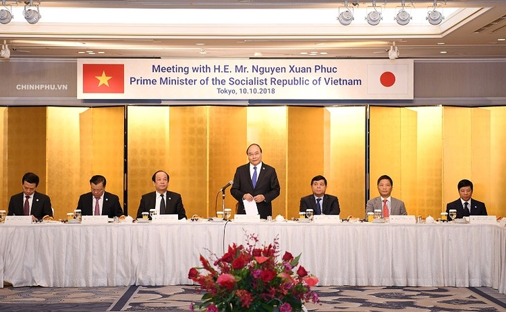 Nguyên Xuân Phuc assiste à deux tables rondes avec des chefs d’entreprises japonaises - ảnh 1