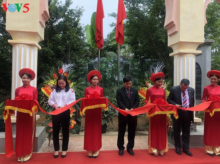 Inauguration du portique du Maroc en banlieue de Hanoï - ảnh 1