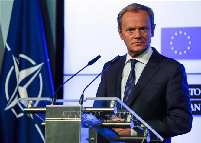 Donald Tusk critique Trump et lui reproche d'être contre une “Europe unie et forte“ - ảnh 1