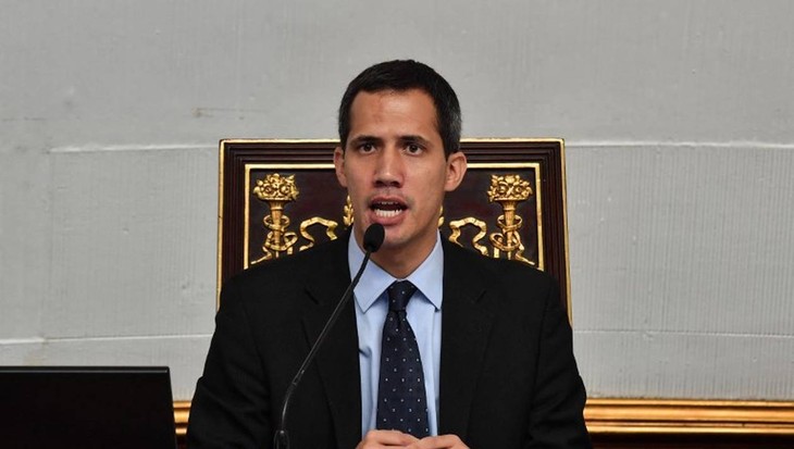 La Cour suprême du Venezuela interdit à Juan Guaido de quitter le territoire - ảnh 1