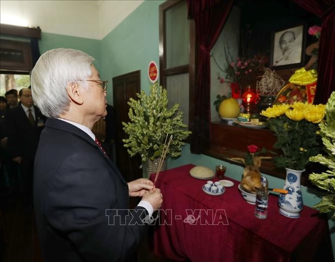 Hommage au président Hô Chi Minh - ảnh 1