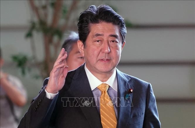 Le Japon et la Chine saluent les résultats de la 1e journée du sommet Trump-Kim - ảnh 1