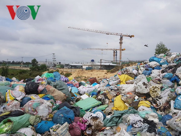 「プラスチックごみと戦う」ホーチミン市の各大学 - ảnh 1