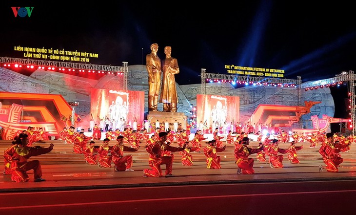 Le septième Festival international des arts martiaux commence à Binh Dinh - ảnh 1