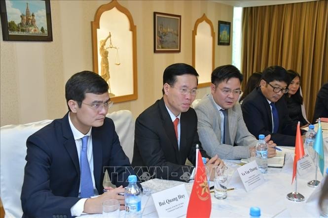 Vo Van Thuong en visite au Kazakhstan - ảnh 1