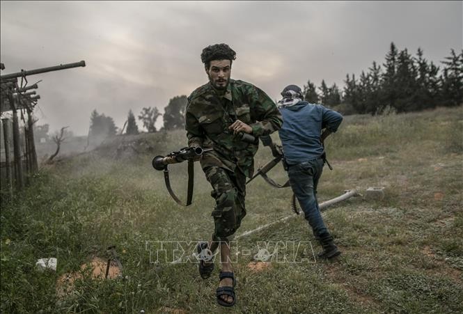 Libye: les forces du GNA reprennent plusieurs positions des pro-Haftar au sud de Tripoli - ảnh 1