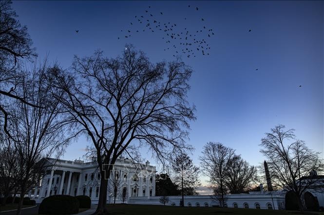 États-Unis: onze sénateurs républicains vont refuser de certifier la victoire de Joe Biden - ảnh 1