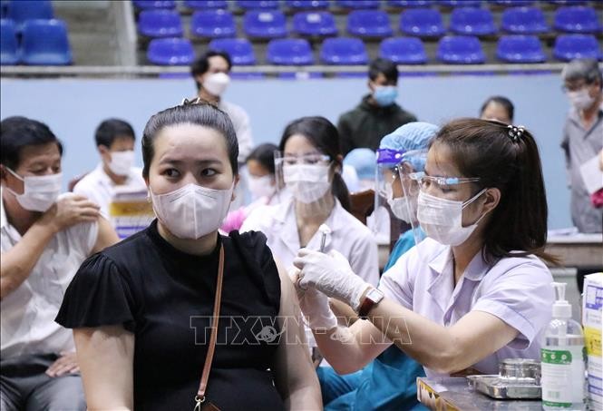 Covid-19: 685 nouvelles contaminations et un nouveau décès confirmé ce lundi 4 juillet - ảnh 1