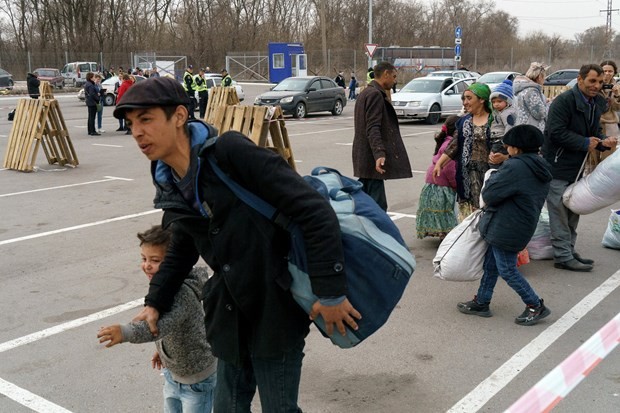 La Russie poursuit ses opérations d’aide humanitaire à destination de  l’Ukraine - ảnh 1