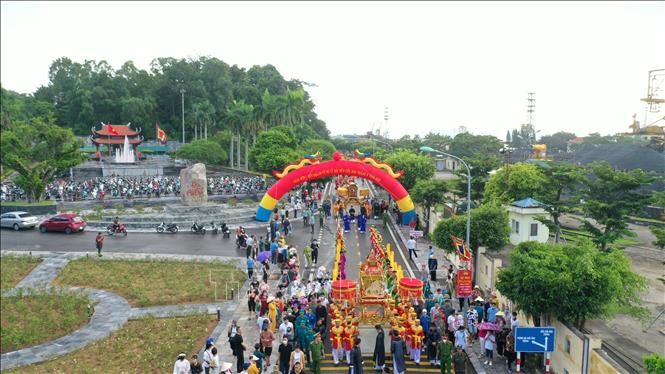 La fête du temple Cua Ông - ảnh 1