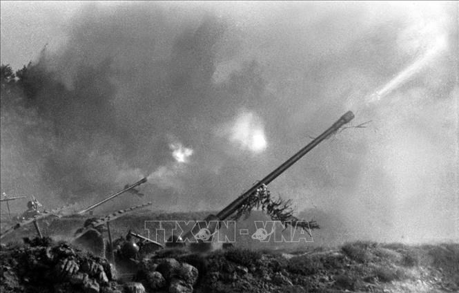 Symposium national en l’honneur des 50 ans de la victoire Hanoï-Diên Biên Phu aérienne - ảnh 1