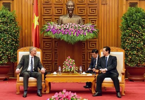 Thủ tướng Nguyễn Tấn Dũng tiếp Nguyên Thủ tướng Anh Tony Blair - ảnh 1