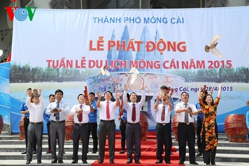 Khai mạc tuần du lịch cửa khẩu Móng Cái - ảnh 1