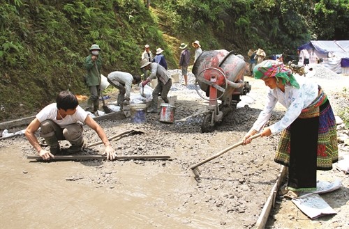 Hội đồng tư vấn Dân chủ và Pháp luật, UBTW MTTQ Việt Nam góp ý dự thảo văn kiện 12 của Đảng - ảnh 1