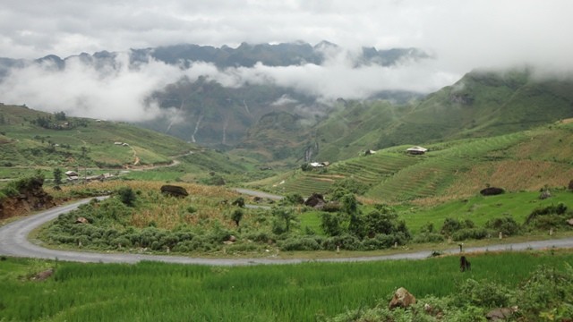 Cao nguyên đá Đồng Văn – Vẻ đẹp hoang sơ, hùng vỹ - ảnh 2