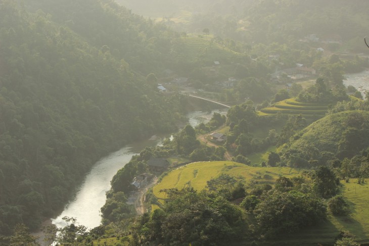 Cao nguyên đá Đồng Văn – Vẻ đẹp hoang sơ, hùng vỹ - ảnh 7