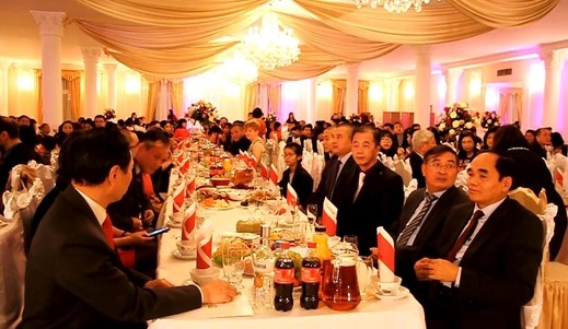 Đón Tết, mừng xuân Bính Thân 2016 tại Warszawa - ảnh 1