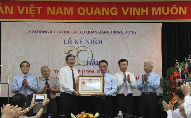 Kỷ niệm 20 năm thành lập Hội đồng khoa học các cơ quan đảng Trung ương - ảnh 1