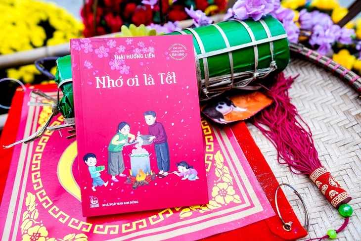 Hai ấn phẩm mới chào đón Tết Kỷ Hợi 2019 Tết xưa thơ bé và Nhớ ơi là Tết - ảnh 3