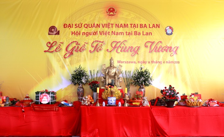 Long trọng Lễ Giỗ tổ Hùng Vương ở Ba Lan - ảnh 4