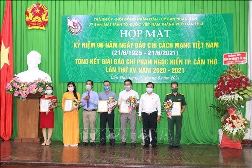 Trao giải Báo chí Phan Ngọc Hiển lần thứ XV  - ảnh 1