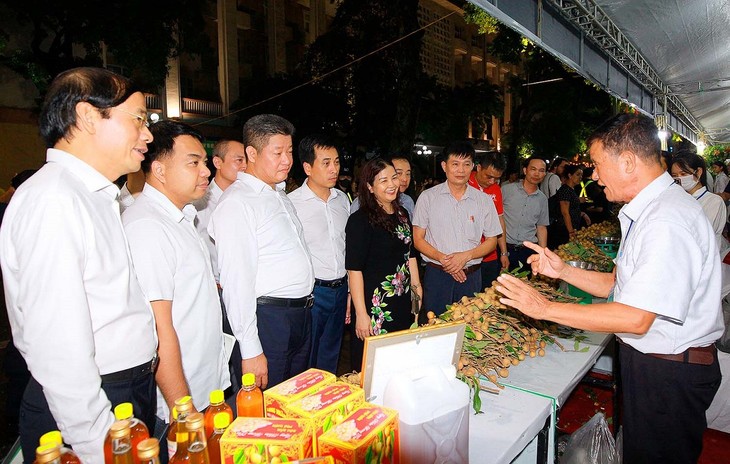 Khai mạc “Tuần hàng quảng bá nông sản, sản phẩm OCOP Hà Nội và các tỉnh, thành phố năm 2022” - ảnh 2