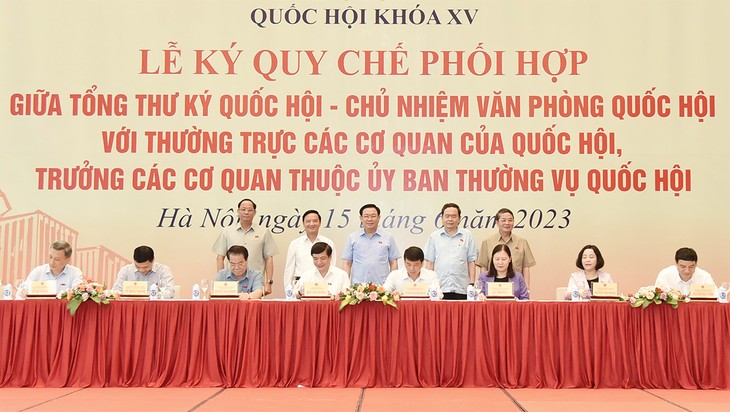 Ký quy chế phối hợp giữa Tổng thư ký Quốc hội với Thường trực các cơ quan của Quốc hội - ảnh 1