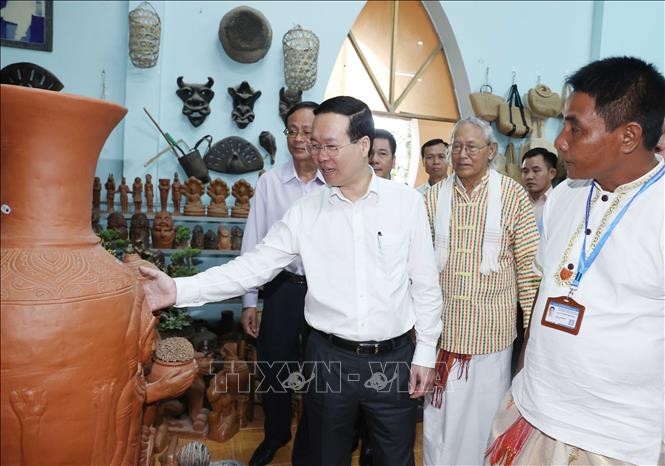 Lễ đón Bằng ghi danh của UNESCO đối với nghệ thuật làm gốm của người Chăm  - ảnh 2