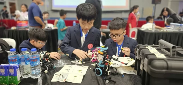 Các đội thi đấu Robotacon của Việt Nam đại thắng tại World Robot Olympiad 2024 - ảnh 2