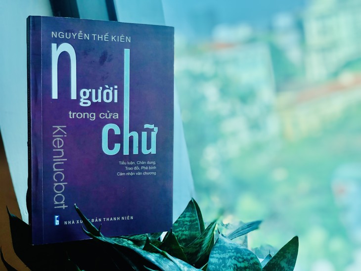 Tiếng nói của “Người trong cửa chữ” - ảnh 1