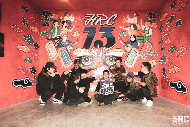 Bữa tiệc âm nhạc electro-pop Tropical của nghệ sĩ Pháp Luiza cùng hai ban nhạc trẻ Hà Nội - ảnh 3