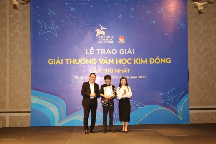 11 tác phẩm đoạt giải tại Giải thưởng văn học Kim Đồng lần thứ nhất - ảnh 3