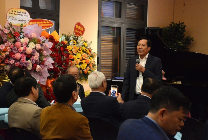 Nhà thơ Thuận Hữu và những câu thơ “Nhặt dọc đường” - ảnh 1