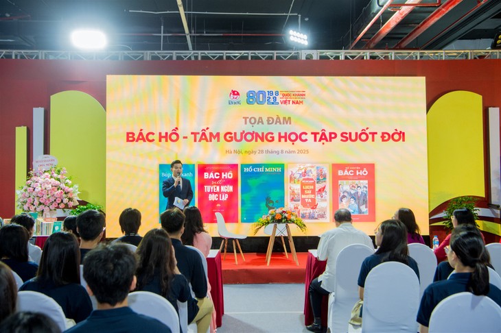 80 năm Cách mạng Tháng Tám: Tọa đàm về Bác Hồ khơi dậy tinh thần học tập suốt đời cho thế hệ trẻ - ảnh 1