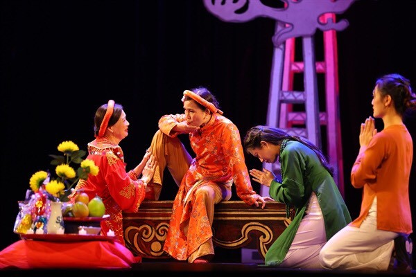 50 năm đổi mới: Câu chuyện ‘có bột mới gột nên hồ’ của sân khấu Việt  - ảnh 1