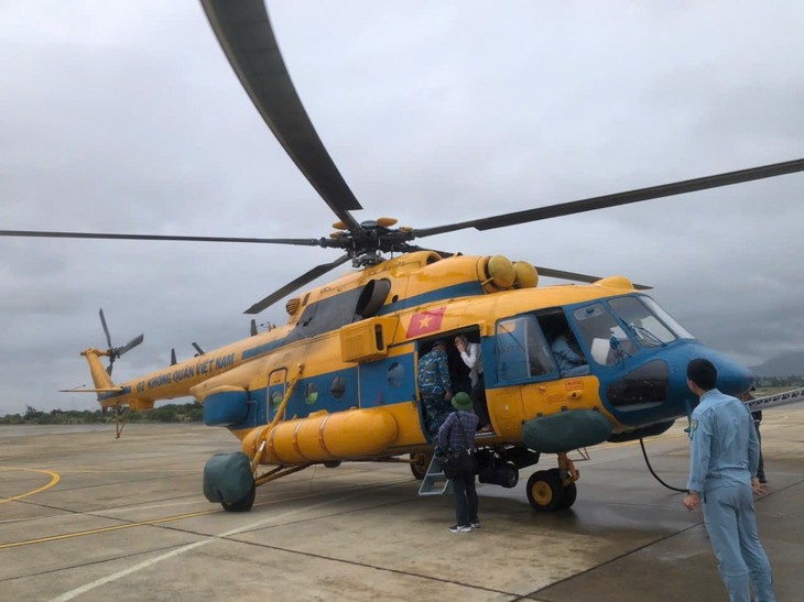 Phó Thủ tướng thị sát từ trực thăng, kiểm tra, chỉ đạo ứng phó lũ tại Khánh Hoà - ảnh 1