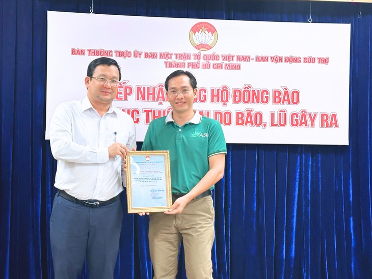 Tiếp nhận hơn 1,25 tỷ đồng của người Việt tại Australia ủng hộ đồng bào bị bão lũ  - ảnh 1