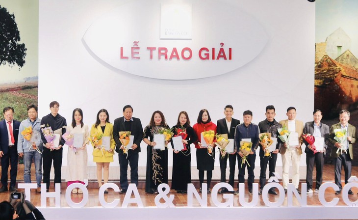 “Thơ ca & Nguồn cội” – Sân thơ một ngôi làng như cổ tích giữa thời nay - ảnh 3