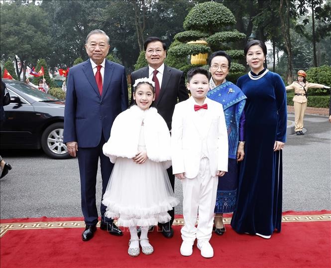 Tổng Bí thư, Chủ tịch nước Lào Thongloun Sisoulith kết thúc chuyến thăm cấp Nhà nước đến Việt Nam - ảnh 1