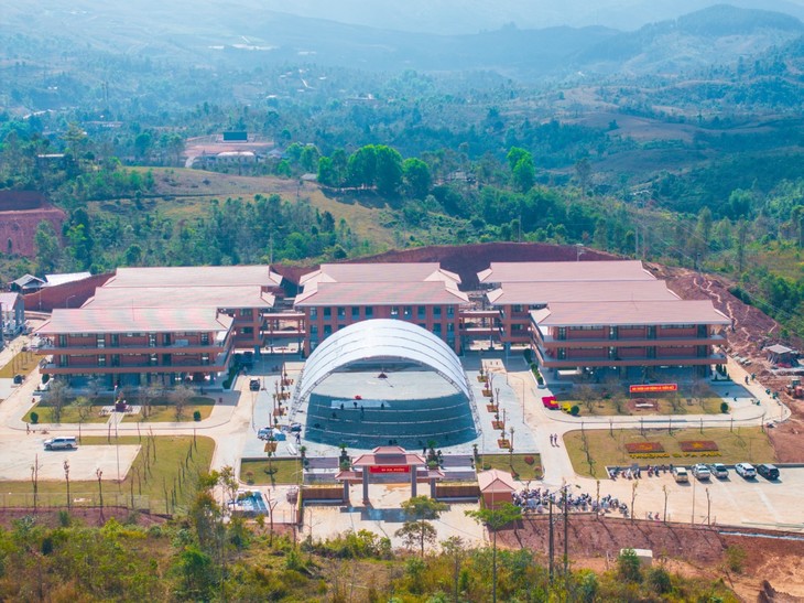 Hôm nay, khởi công đồng loạt 121 trường phổ thông nội trú liên cấp tại 17 tỉnh, thành phố - ảnh 1