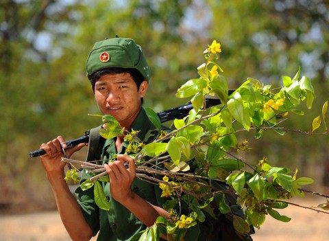 แนวชายแดนเขตที่ราบสูง Tây Nguyên ยามวสันต์ - ảnh 2