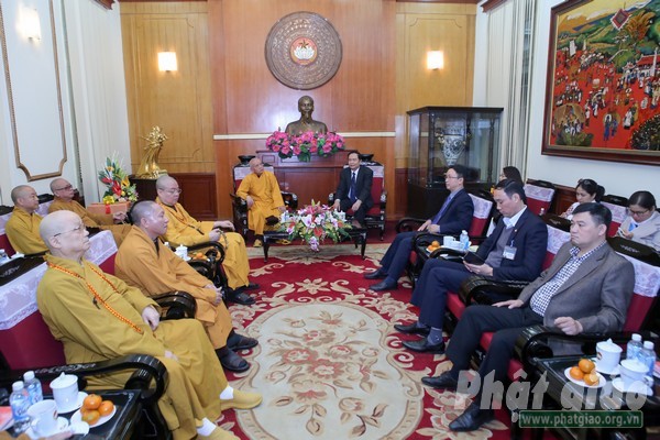 ประธานแนวร่วมปิตุภูมิเวียดนามให้การต้อนรับคณะผู้แทนพุทธสมาคมเวียดนาม  - ảnh 1