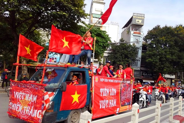 AFC ประเมินว่า ทีมฟุตบอลทีมชาติเวียดนามจะสามารถทำเกมส์ได้ดีกว่าทีมชาติไทยในการแข่งขันฟุตบอลโลก 2022 รอบคัดเลือกโซนเอเชีย รอบสอง - ảnh 1