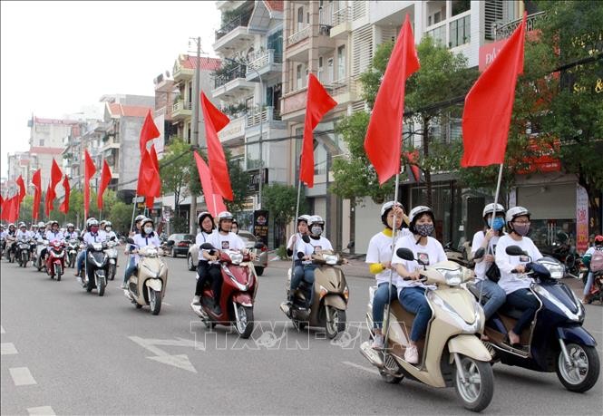 พิธีชุมนุมขานรับเดือนปฏิบัติการแห่งชาติว่าด้วยการป้องกันและต่อต้านโรคเอดส์ - ảnh 1